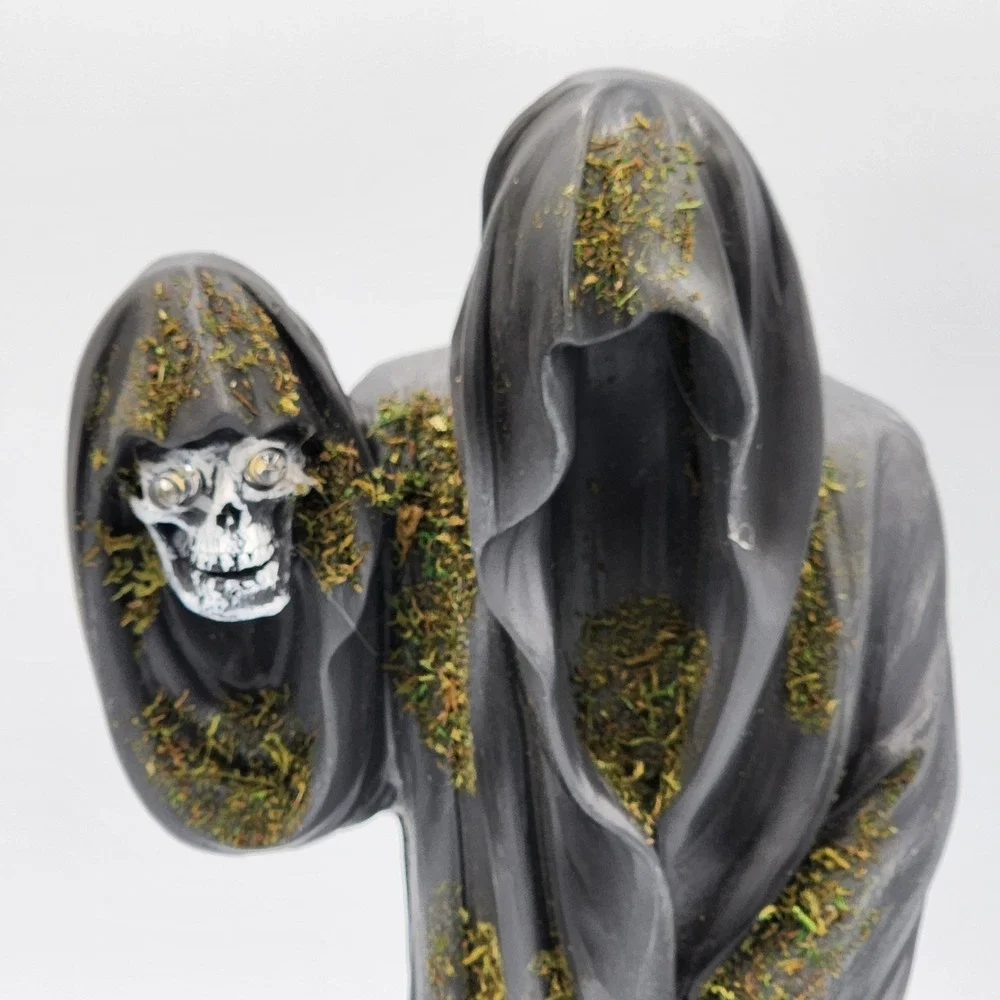 Martha Stewart Halloween Grim Reaper Figurine Gray Mossy Light Up Skull Gothic